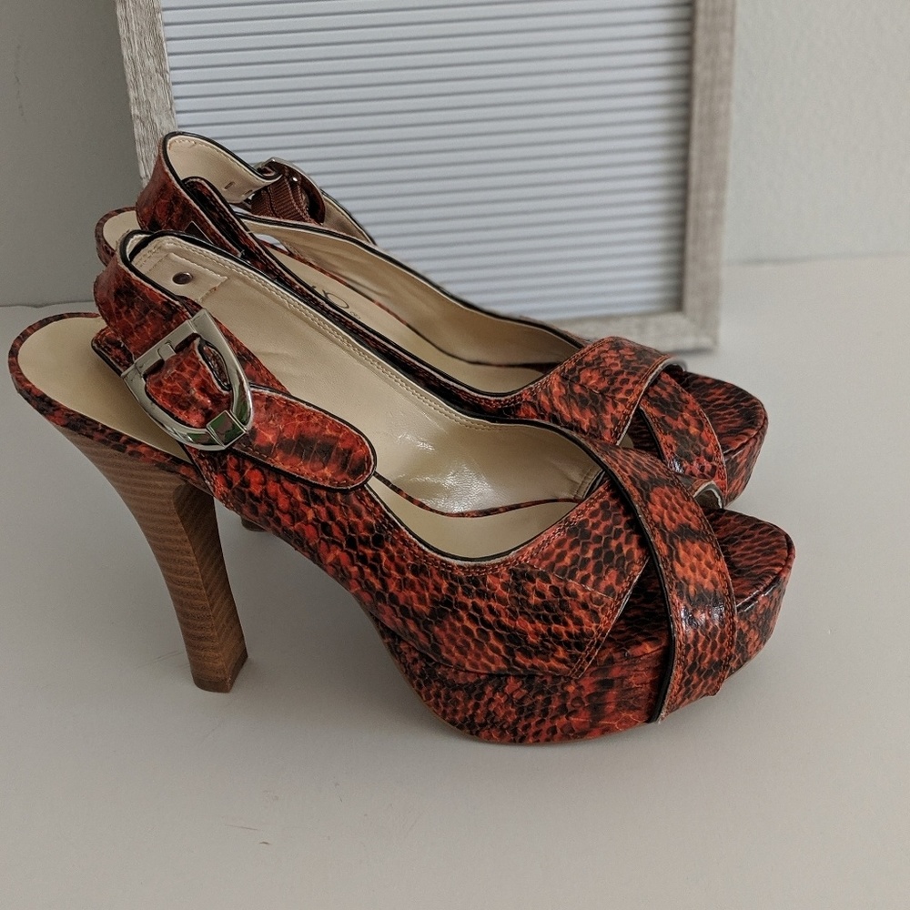 RSVP Orange and Black Snakeskin Platform sz 10